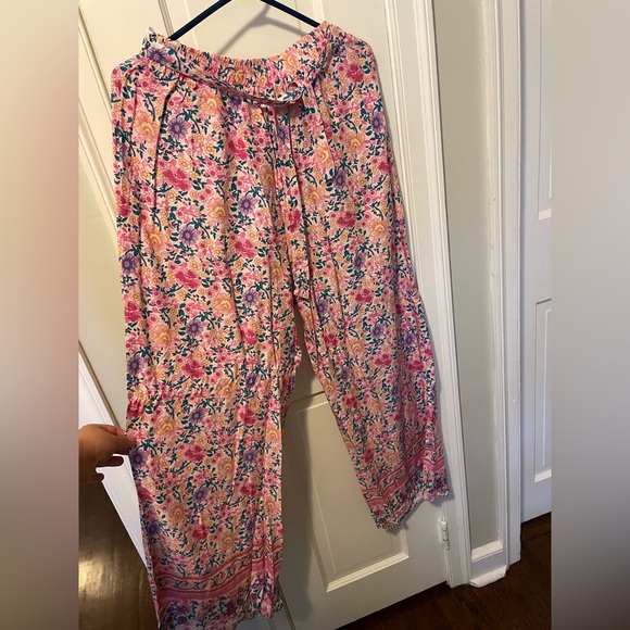 Matching set, crop top and wide leg pants. - Picture 4 of 8